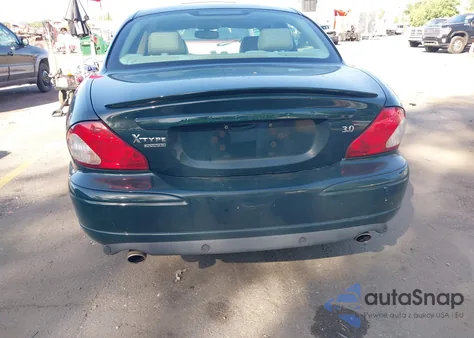2004 Jaguar X-Type 3.0 z USA, uszkodzony, nr VIN SAJEA51C24WD93869